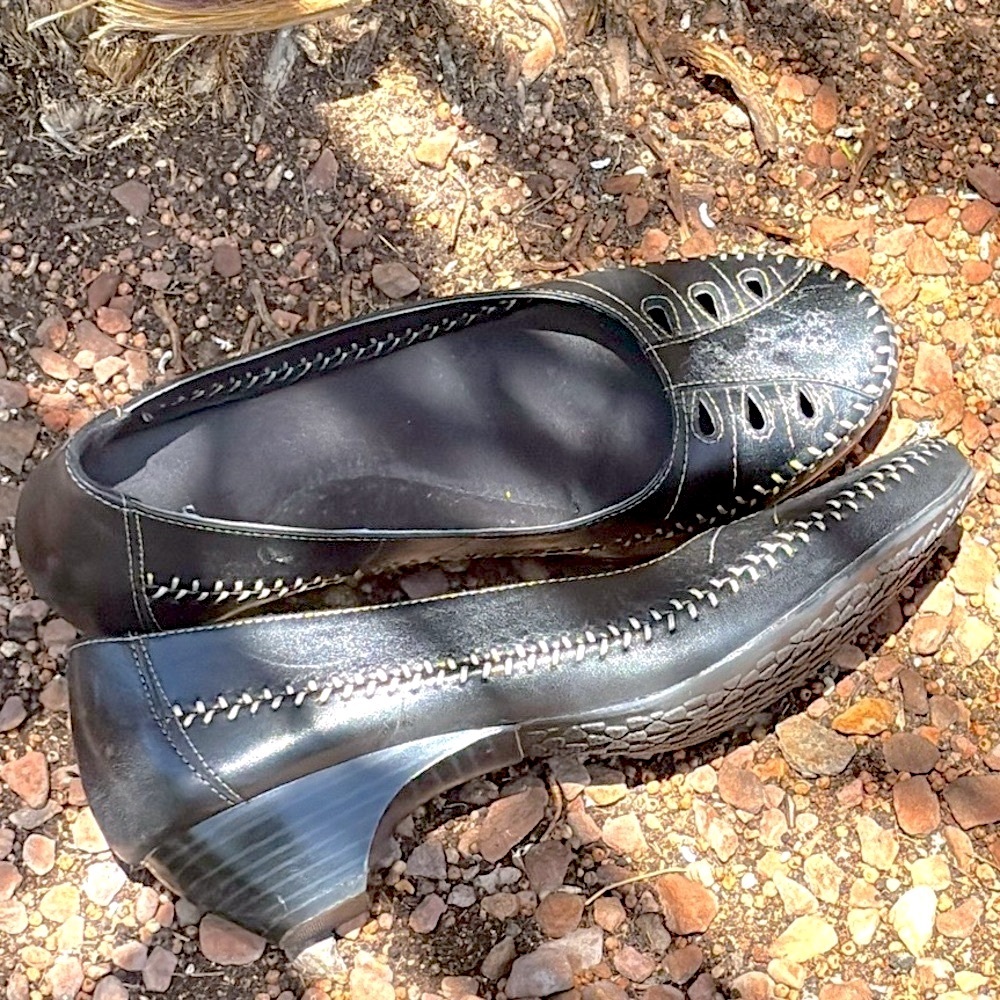 Bass Leather Wedge Heels Elana Size 10 Black
